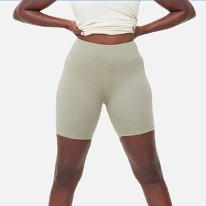 Mate the label sage green biker shorts medium